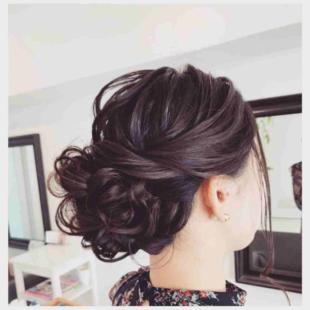 プランナーが教える 結婚式のお呼ばれヘアアレンジ集！出席にふさわしい髪型のマナーも解説トキハナmagazine