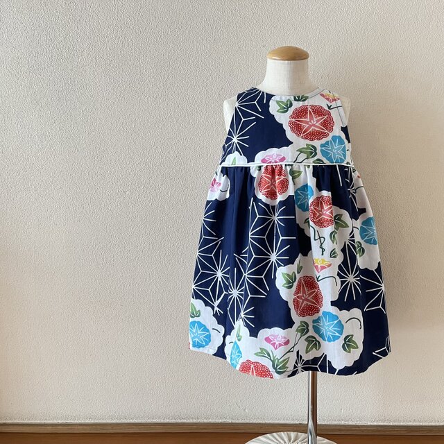 子供 浴衣地ひかえめフレアーワンピース 注染金魚と朝顔 ピンク地80-130サイズ 受注製作iichi日々の暮らしを心地よくするハンドメイドやアンティークのマーケットプレイス