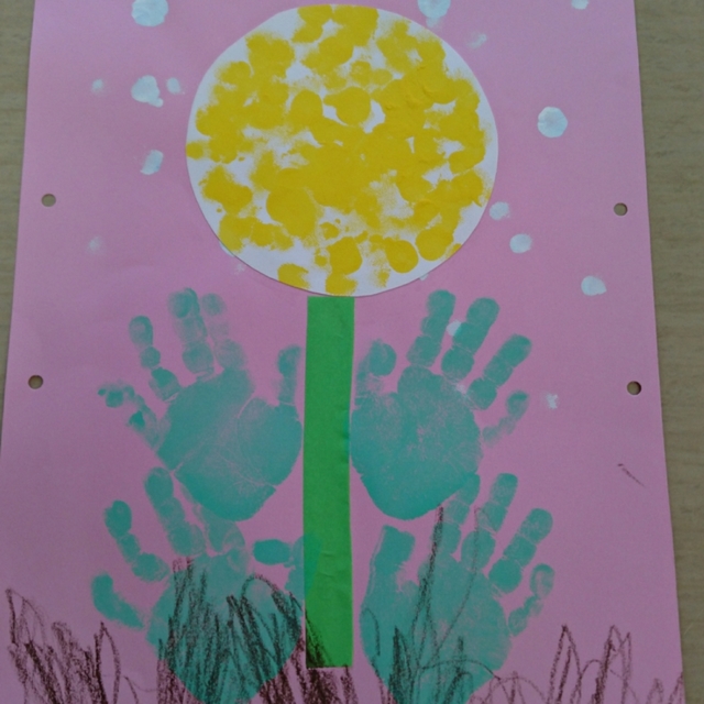 4月製作 0歳児」のアイデア 16 件手形足形アート, 足跡アート, 足形アート