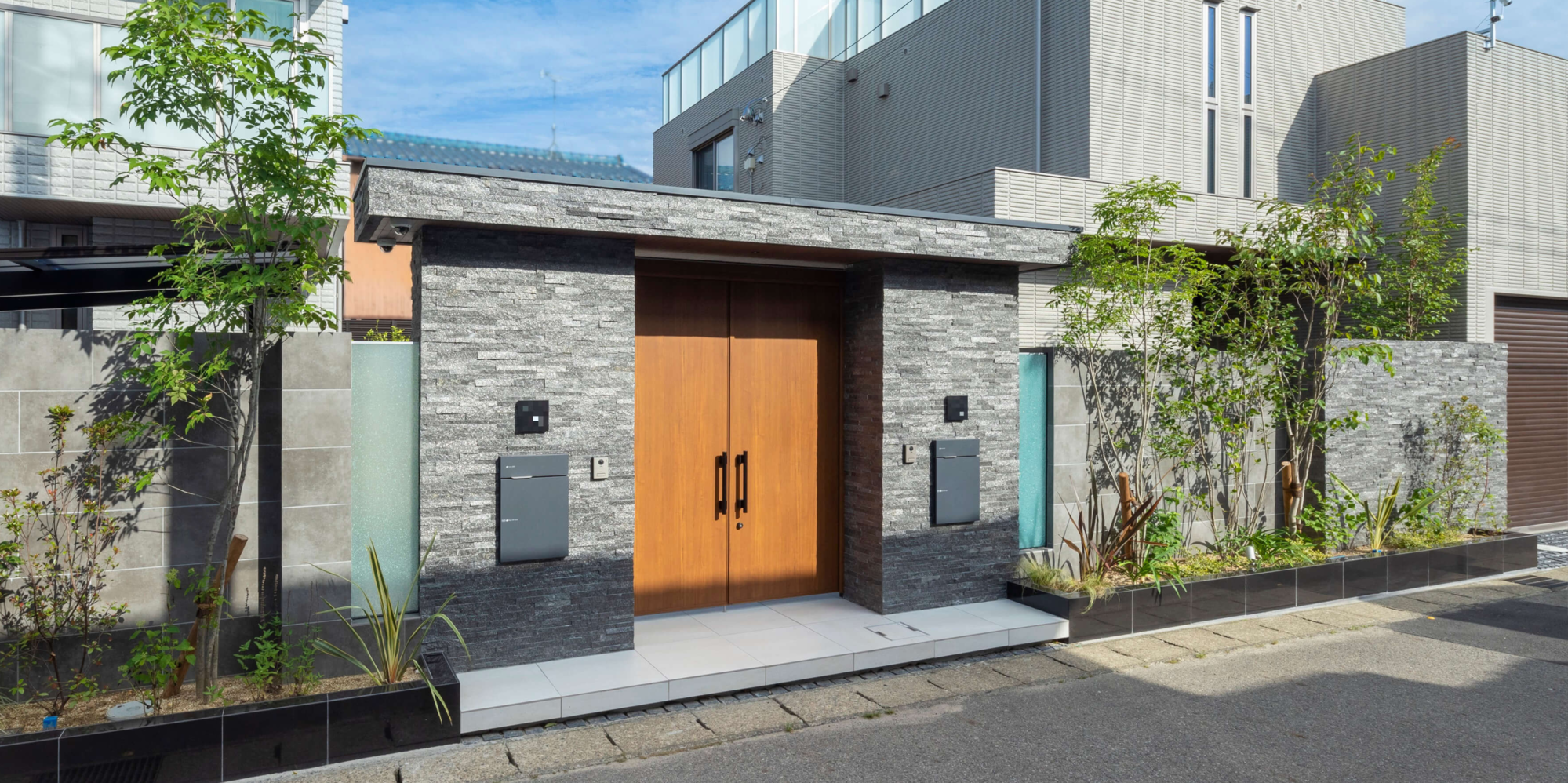 お隣さんのような感覚で一緒に暮らす。「分棟型二世帯住宅」の実例集間取りプラン家づくりのアイデアReplan リプラン WebMagazine