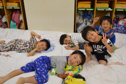 貞静幼稚園 ： 2012年度 第25回幼稚園だより 「草津お泊まり保育」