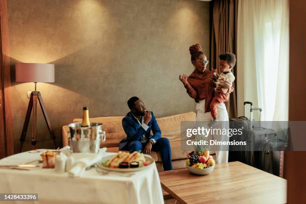 手取り年収660万円の家庭で第4子を希望しても、家計は大丈夫？お金持ちになれる人、貧乏になる人の家計簿 深野康彦ダイヤモンド・オンライン