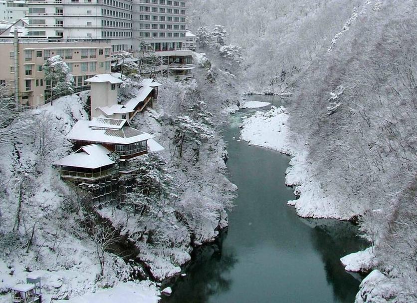 会津芦ノ牧温泉の老舗旅館「大川荘」の口コミ・レビュー。絶景露天風呂＆美食懐石がオススメ | アテ君の旅設計