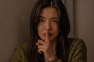 女優 酒井美紀 4『高校生が生きやすくなるための演劇教育』仲間との協働を学ぶ - 日本経済新聞