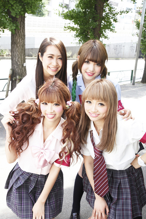 私は生まれたときからギャル」中卒で渋谷に高校を作った現役校長が、今も貫く“ギャルマインド”の鉄則 - ライブドアニュース