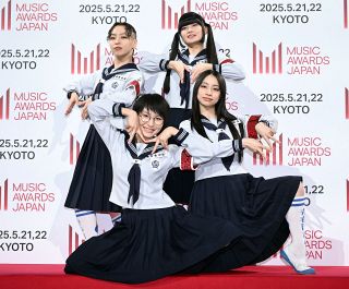 木村拓哉、“信長役”で「ぎふ信長まつり」のパレード初参加！ 縁をつないだ伊藤英明も“貞家役”で参戦 : 映画ニュース - 映画.com