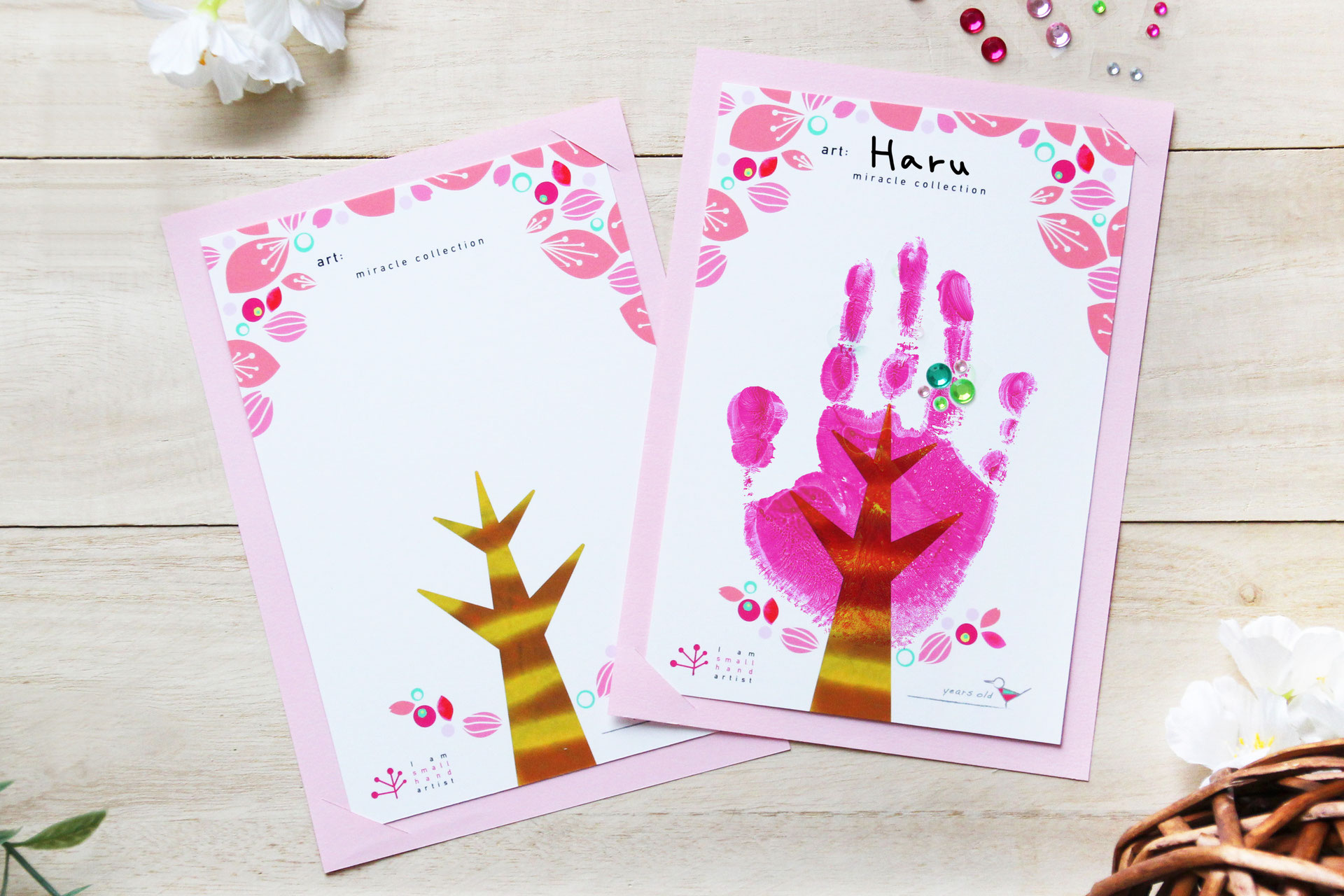 赤ちゃんの手形アートのご紹介! 見ればすぐ作れるので保存して、 いつでも見返せるようにして下さいね☺️✨🌷 保育士幼稚園教諭乳児保育0歳児保育0歳児製作0歳児クラス保育士あるある保育士さんと繋がりたい保育学生壁面壁面製作壁面飾り