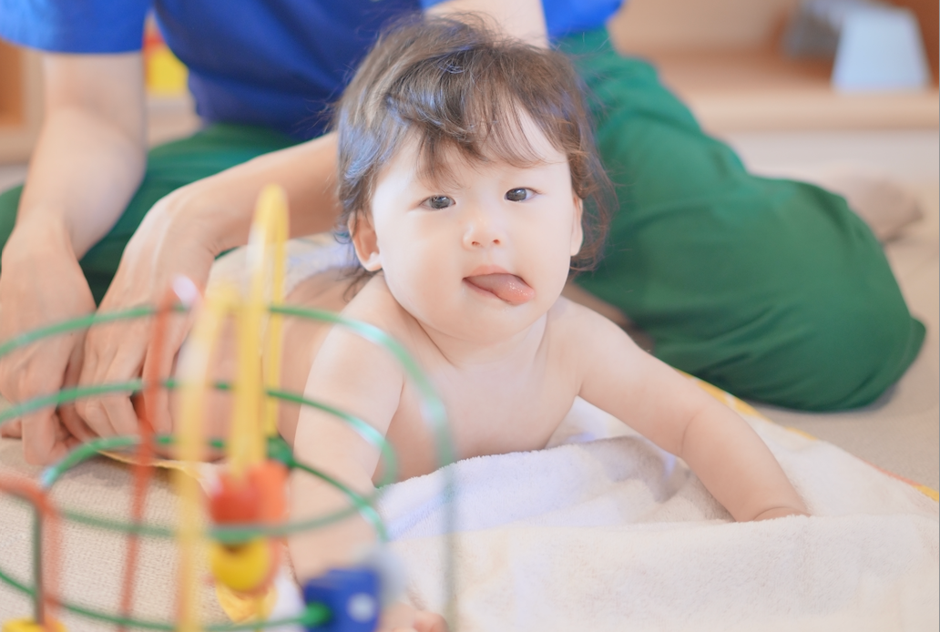 赤ちゃん びっくり」の22万点のロイヤリティフリー画像、写真素材、絵Shutterstock