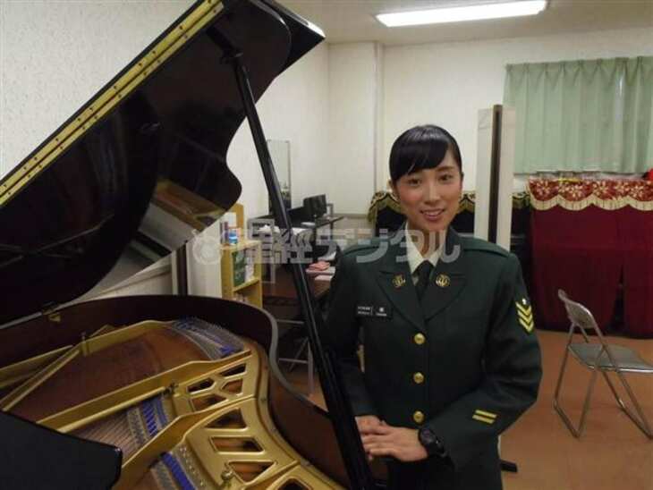 鶫 真衣 陸上自衛隊中部方面音楽隊歌手 私的応援ページ