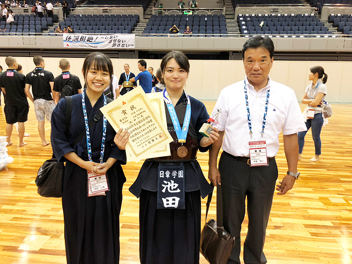 佼成学園女子高ハンドボール部インターハイ優勝！ ４人が優秀選手に 監督、キャプテン喜びの声 |