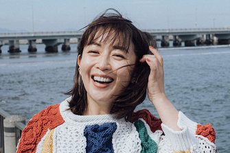 44歳・酒井美紀、26年前のドラマ『白線流し』ロケ地を再訪 “第二の故郷”でのセーラー服姿に反響「違和感ゼロ」「園子！」オリコンニュース ORICON NEWS
