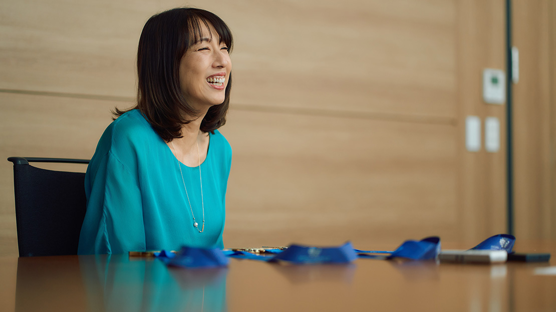 親友の熟女３人組で、 社会人一区切りとか、 お誕生日🎂とか、金メダルとか、、、 久しぶりに色々な近況報告とお祝い会。小籠包に座っていたら笑われた😆 夜景の美しさが目にも胸にも沁みる夜でした✨親友お祝い夜景東京タワー美しい小籠包夏8月