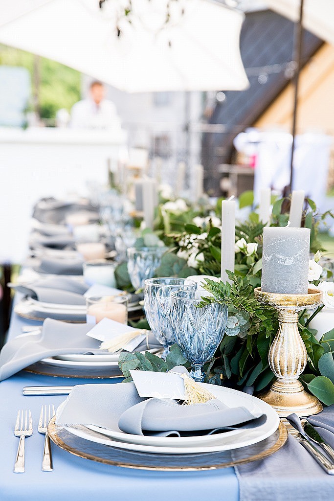 淡いカラーのテーブルコーディネート ⁡ サムシングブルーのファブリックをアクセントに おしゃれで多幸感溢れる空間を演出します ⁡ ⁡ ⁡ ⁡-————————— ⁡ 東京タワーの麓の結婚式場 The Place of Tokyo @theplaceoftokyo ⁡ 思い出の場所ははじまりの場所となり 永遠の場所