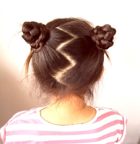 子供のツインお団子ヘアアレンジ動画TikTok