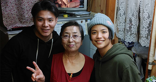 小学生の頃の阿部一二三選手 左 。無差別の大会では自分より大きな相手と対戦することも多かった＝父の浩二さん提供 1 19 －阿部一二三選手の軌跡東京五輪 オリンピック Ｔｏｋｙｏ２０２０：朝日新聞デジタル