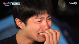 秘話再び 小学4年生の時に母親を亡くしたパクボゴム「大切な人と写真をたくさん撮っておいてね」舞台で涙 カンタービレ