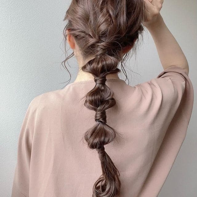 結婚式お呼ばれヘアアレンジ🧚✨ 金箔もたくさん付けて可愛く🫶🏼💕ヘアアレンジ ヘアセット ヘアスタイル ゆるふわ ゆるふわヘア編み下ろし 編み下ろしアレンジ たまねぎヘア 金箔ヘア 金箔 結婚式お呼ばれヘア 結婚式お呼ばれ 結婚式 酒田結婚式 酒田美容室 酒田