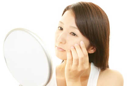 そばかすはコンプレックス？ – あなただけの魅力や個性が引き立つメイク – │ QUI - Fashion & Culture media