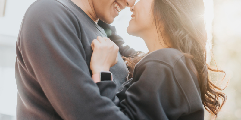 必見 友達だと思ってたのに 男友達の急なハグに隠された心理9つARINEアリネ