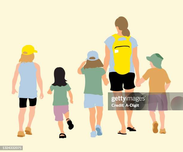 2,200点を超える家族 後ろ姿のイラスト素材、ロイヤリティフリーのベクター素材グラフィックスとクリップアート - iStock子供 振り向く,肥満, ダイエット