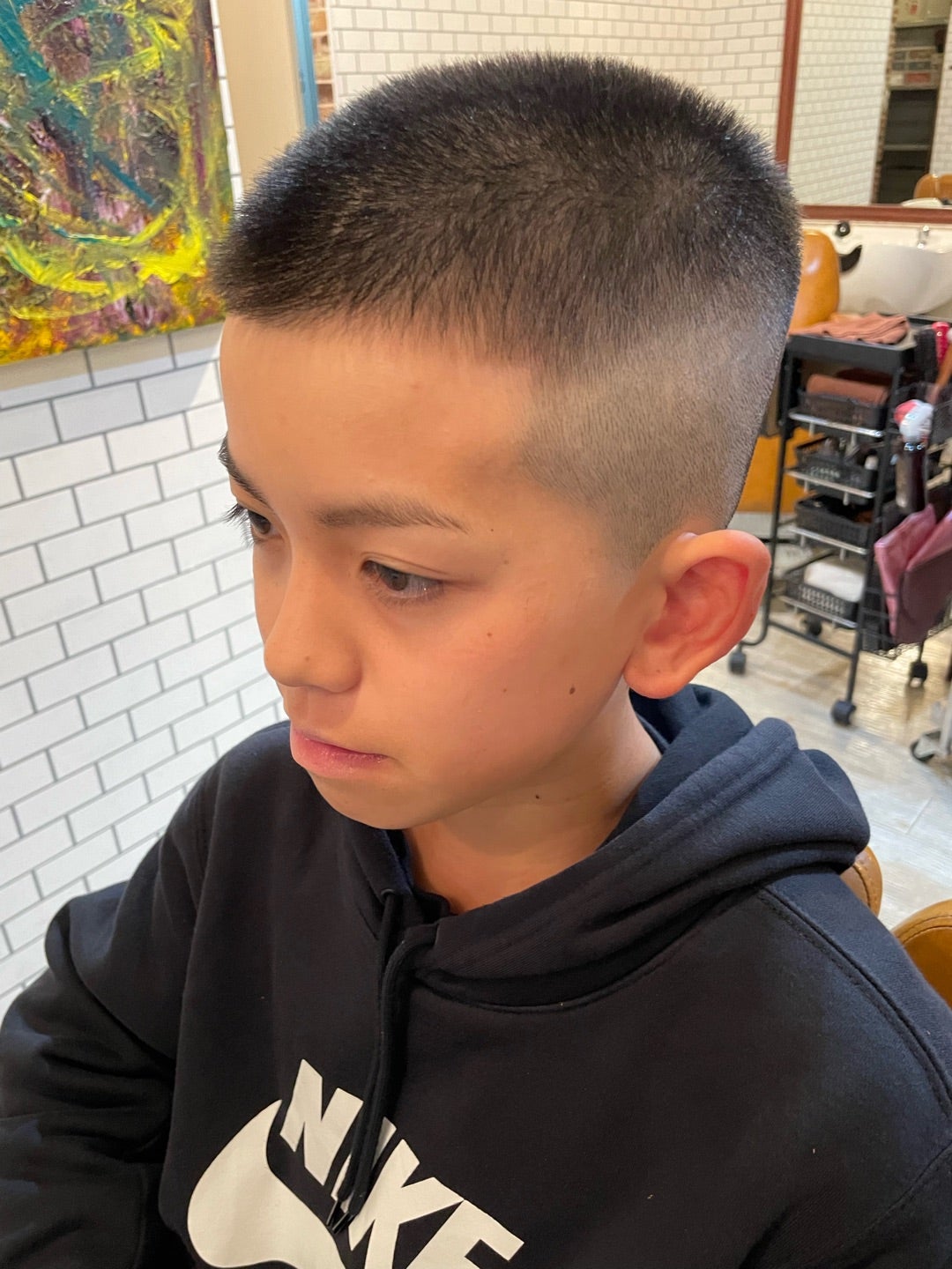 キッズ キッズカット フェード 恵比寿丸型×ベリーショートの坊主×黒髪 ブラック