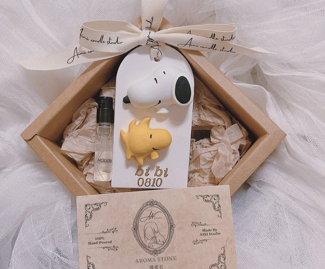 誕生日プレゼント スヌーピー スヌーピー 花束風 ハートバラ ソープフラワー使用 プレゼント 箱を開け