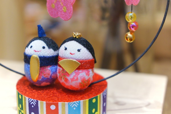 ひな人形はなぜ飾るの？保育園で製作しよう！ 種類・おしゃれ・歴史・ねらい・出し物保育士くらぶ