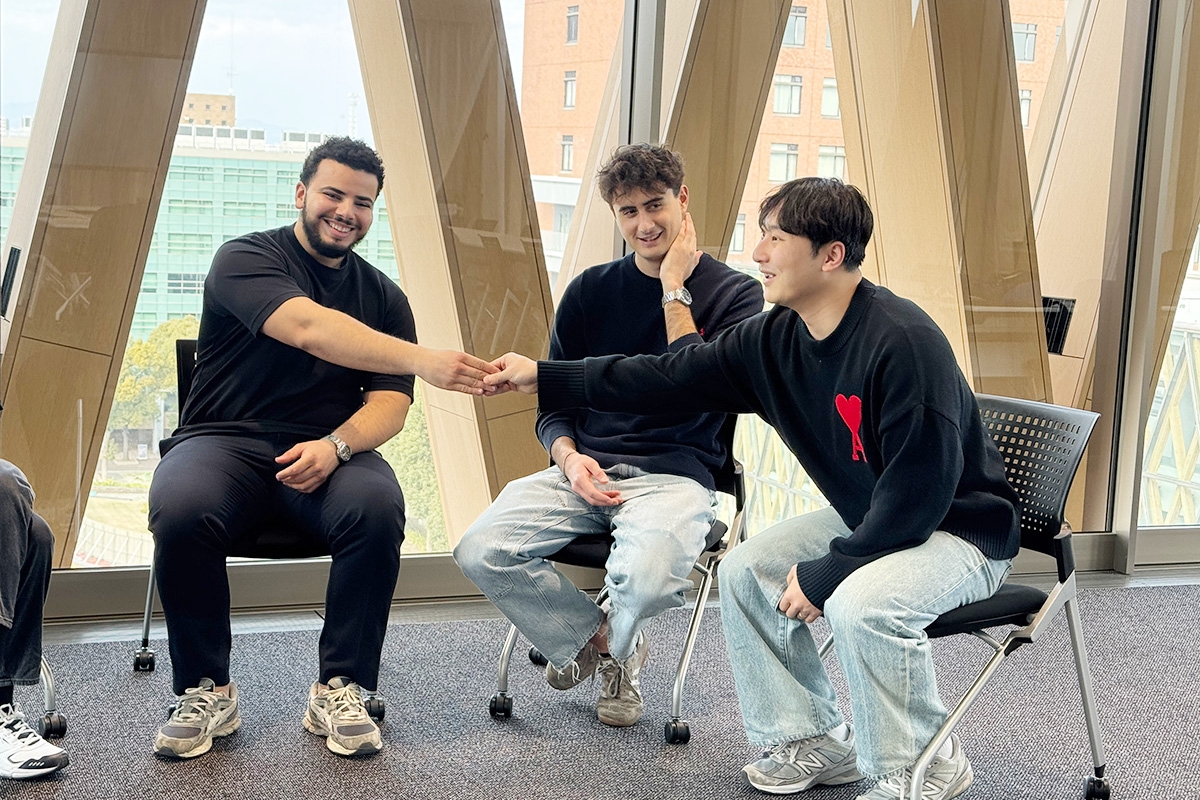 実はキュンとしてます！ 好印象な同性同士のイチャイチャとは？ 高校生なうスタディサプリ進路 高校生に関するニュースを配信