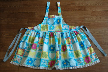子ども用エプロンの作り方！型紙なしで簡単に手作りする方法は？ - こそだてハック