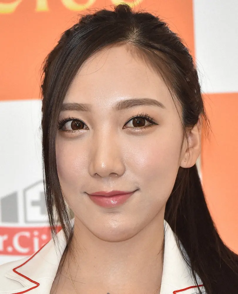 エンタがビタミン♪ ざわちんがブレイクしたきっかけ。“板野友美風”メイクを動画で伝授。Techinsight テックインサイト 海外セレブ、国内エンタメのオンリーワンをお届けするニュースサイト