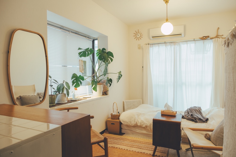 一人暮らし 可愛い部屋ピンクTikTok