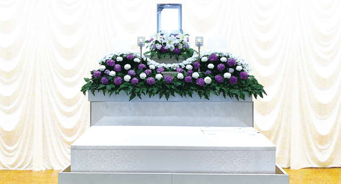 家族葬 花祭壇プラン家族葬会館やすらぎ