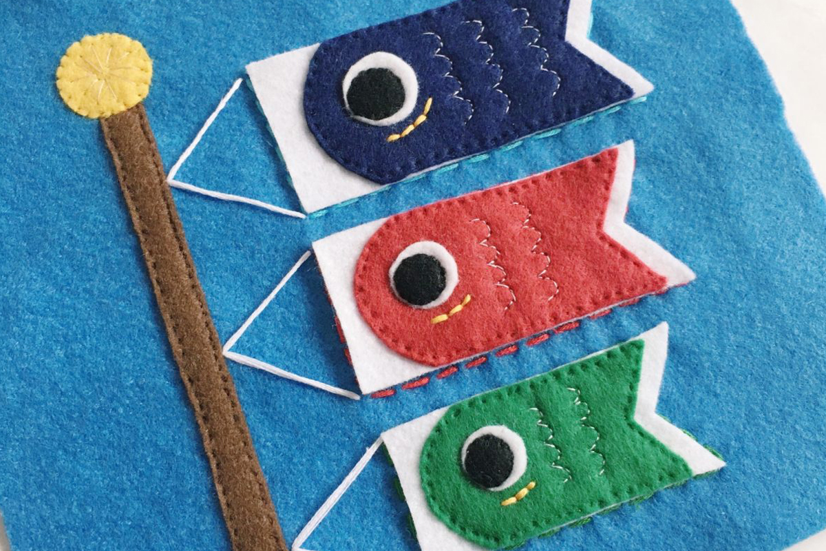 大きな大きな鯉のぼりにタッチ！ - 栗東くじら保育園