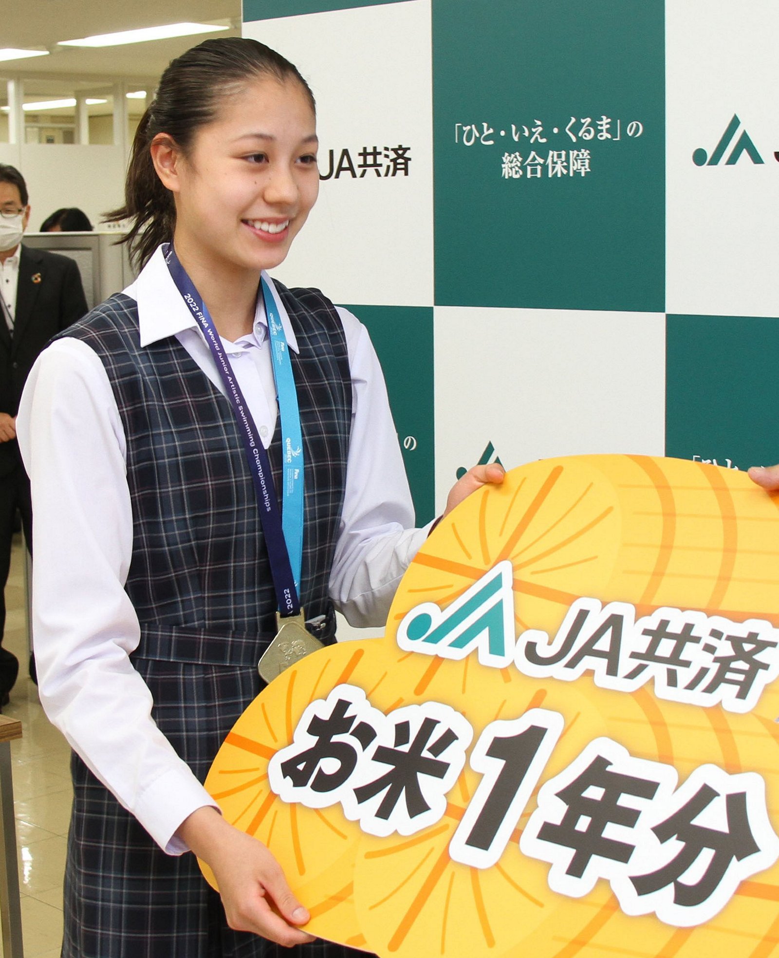 100本以上持参へ AS16歳の比嘉もえ、パリ五輪への必須アイテムは「お母さん手作り髪留めゴム」合宿を公開：「おっ！」でつながる地元密着のスポーツ応援メディア 西スポWEB OTTO