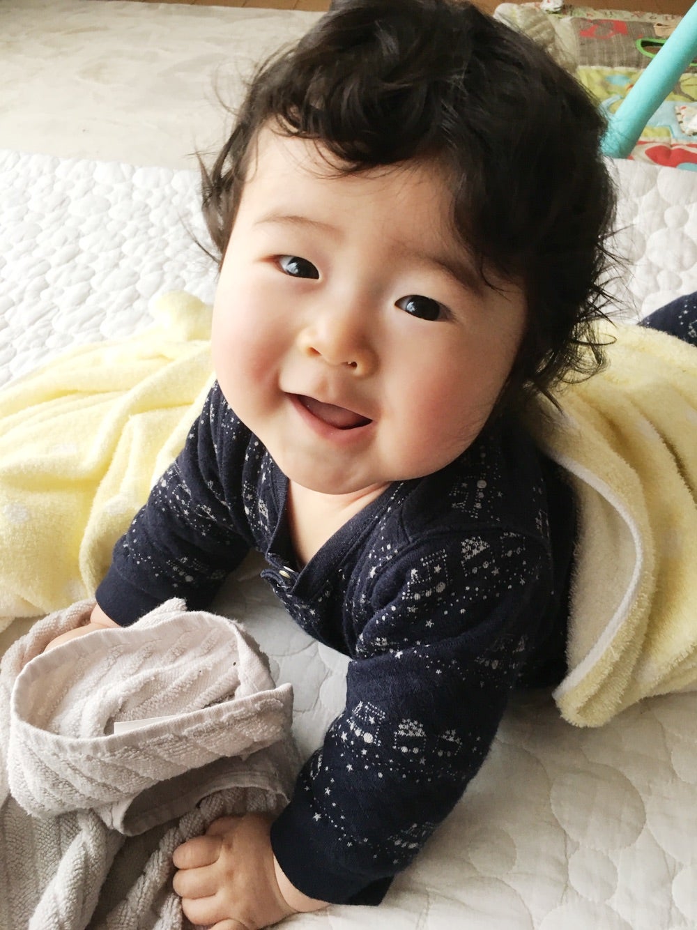 ミルク飲んだ後の顔が同じ赤ちゃんとは思えないくらいブサイクになってる😂😂