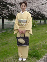 入学式に母親が着物を着ていい？ルールやマナー、レンタルもVERY