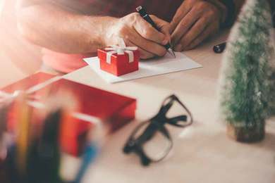 2025年 産休に入る人へ贈る人気&おすすめのプチギフト22選！ベストプレゼントガイド