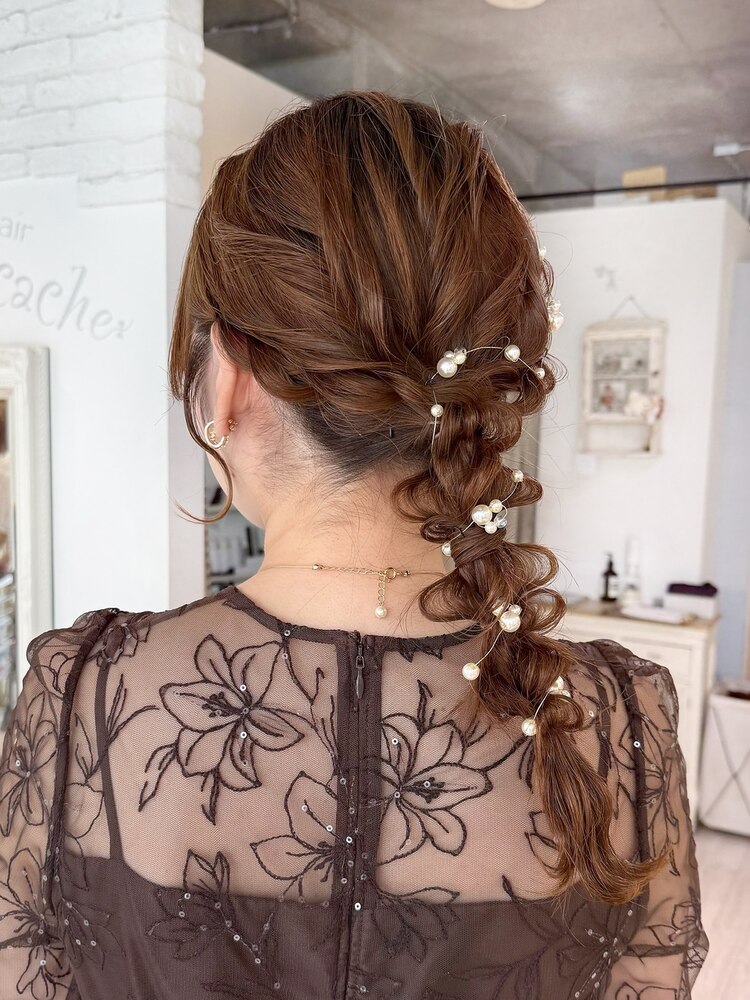 結婚式お呼ばれ 髪型完全ガイド「基本マナー」から「長さ別のおすすめヘアアレンジ」をご紹介コラムアトリエはるか公式サイト