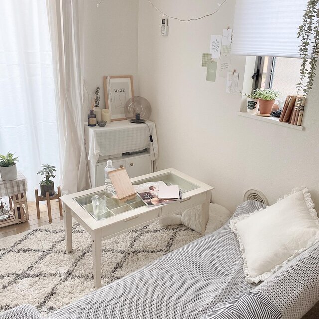 プチプラアイテムを使った、大人ガーリーなお部屋がセンス抜群！ – 商品レビュー記事kurasso クラッソ 編集部