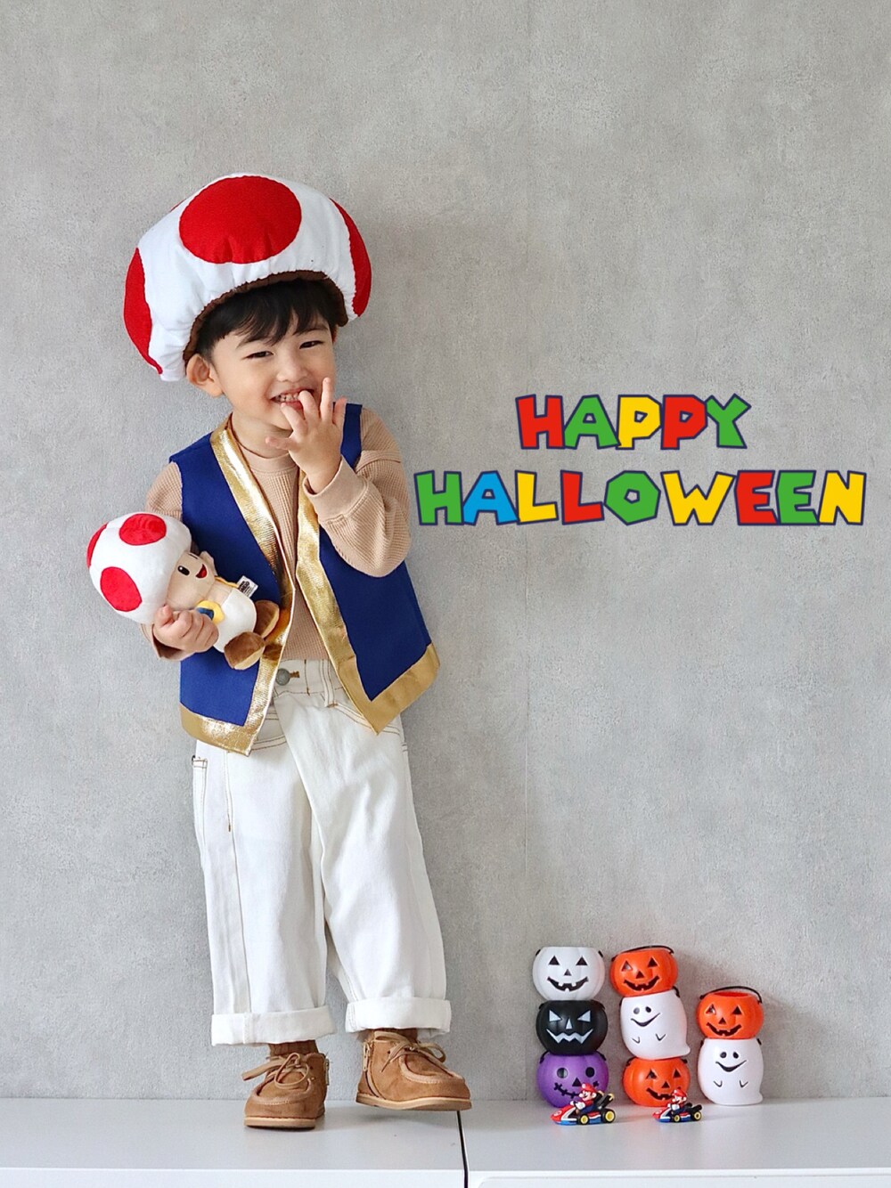 ハンドメイド記録♥ 先日USJに行ってきまして🚗 長女には キノピコの帽子を 次女にはマリオの帽子と 青いワンピースを💙 三女にはキノピオの帽子を作りました〜⭐あ、パパにも実はルイージの帽子を笑写ってなかった私自身 オープンしたばかりの時に家族で行ったっ