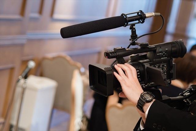 100人に聞いた！ 結婚式のビデオ撮影で後悔したことアンケート結果家族婚ナビ