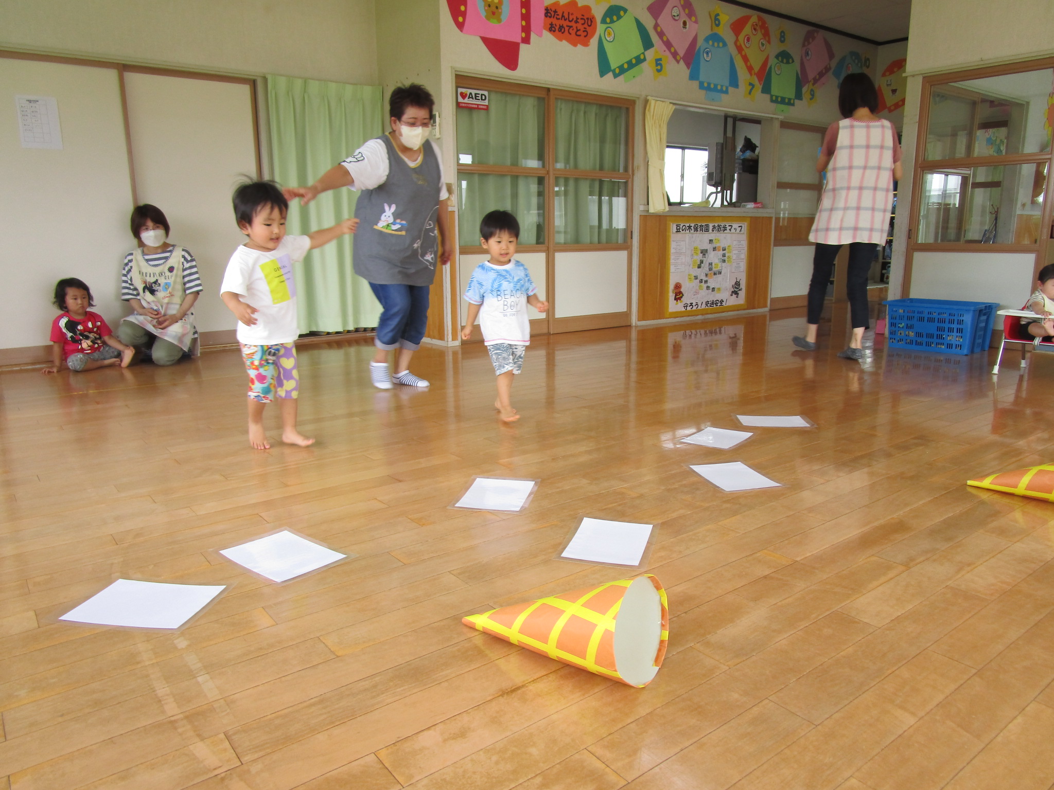 ≪人気≫パンダリバースゲーム{ 玩具 おもちゃ ボード ゲーム おうち遊び ギフト 誕生日 子ども会 施設 }子供会 保育園 幼稚園 景品イベント お祭り プレゼント 人気色柄指定不可 の通販価格比較のビカム