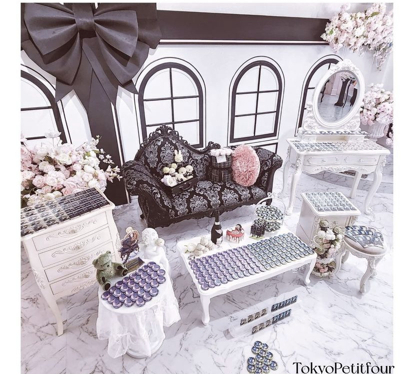 ✨祭壇に使えるホテル特集✨関東編🗼 みんなが祭壇で使ってる夜景が見えるホテルや内装が素敵なホテルをご紹介🏨 みんなも祭壇を作るときの参考にしてみてね✏️. 今後もみなさんの推し活に役立つ祭壇紹介をしていきます🕊🫧 フォローいいねお待ちしております