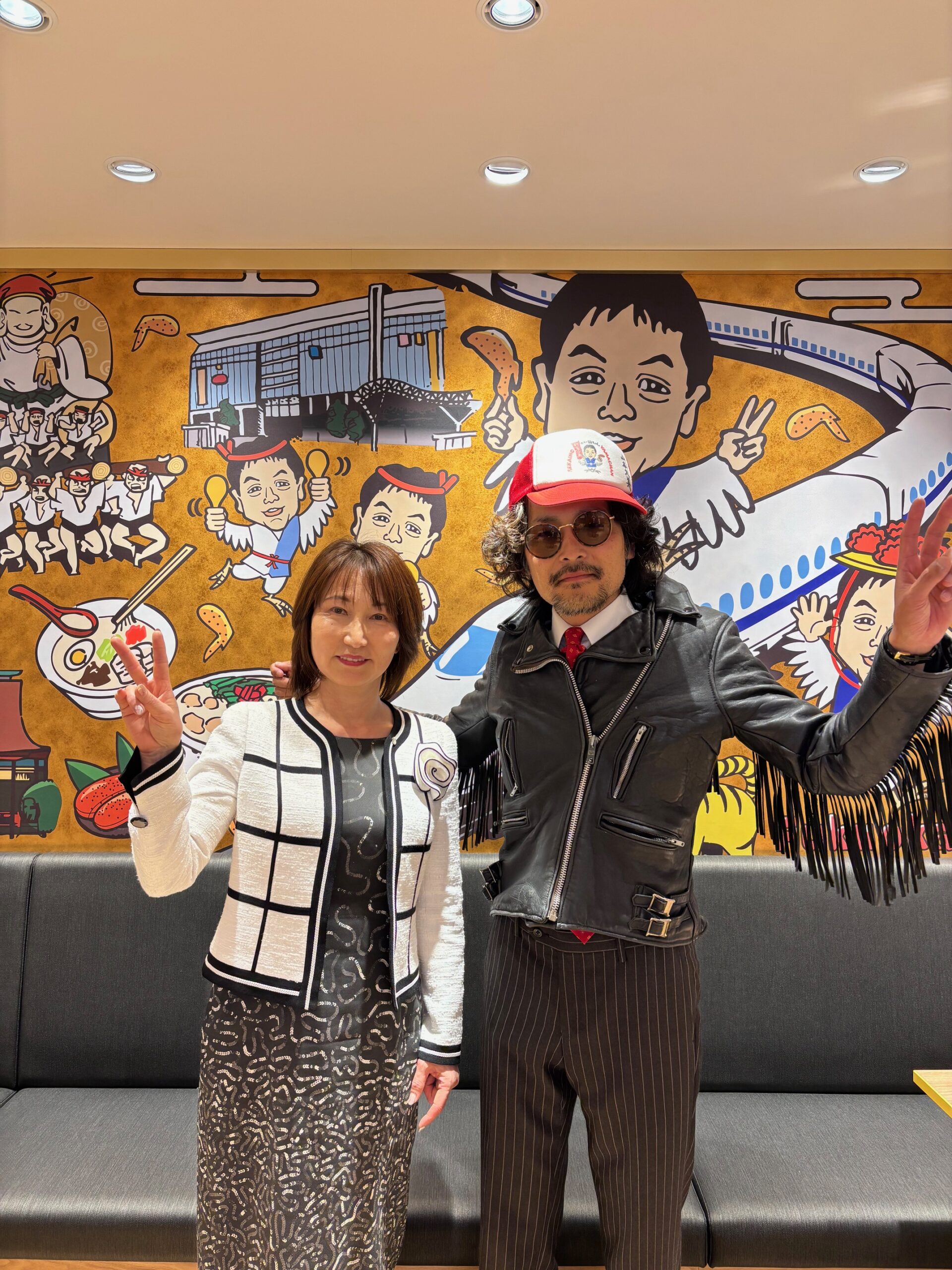 globe・マークパンサー マセラティ納車に歓喜「キタキタキタァァァァ〜」青いカバーに包まれた待望の高級車TBS NEWS DIG