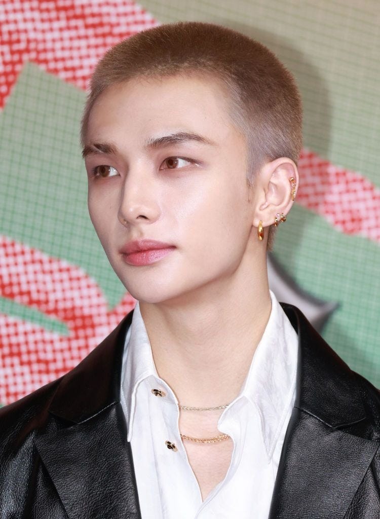 ヒョンジンらの新ビジュアルにも反響の声！トップに上り詰めるスキズことStray Kids流のラブソング「CASE143」芸能人・著名人のニュースサイト ホミニス