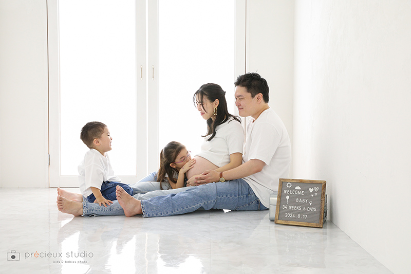 マタニティフォトを夫婦で撮ろう！おすすめのポーズや服装をご紹介マタニティフォトのフォトスタジオ・写真館はらかんスタジオ