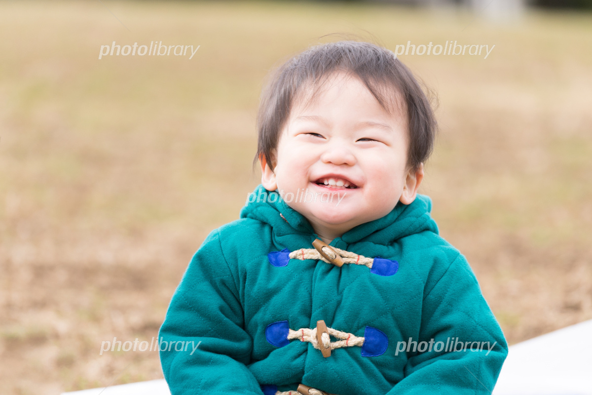 一列に並ぶ子供達のフリーイラストフリーイラスト・クラシック フリクラ