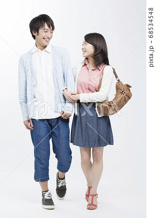 仲良しショットを撮ろう！ カップルプリ👩‍❤️‍👨 ・ꔫ・ 今回はお手本にしたくなる 仲良し感満載のカップルプリを 紹介するよ！ カップルでプリを 撮る時ってポーズに悩むよね、、 そんな時はぜひ参考にしてみてね💘 ・ꔫ・ APPTOPIでは