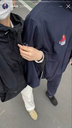 私変な趣味があって、「匂わせカップル」「匂わせ彼氏」みたいな写真検索するの好きなんだけど、出てくる写真大体ミンギュかスンチに見えるの私だけ