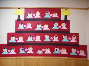 子どもたちと作ろう！紙コップを使ったひな祭り製作3選保育士を応援する情報サイト 保育と暮らしをすこやかに ほいくらし